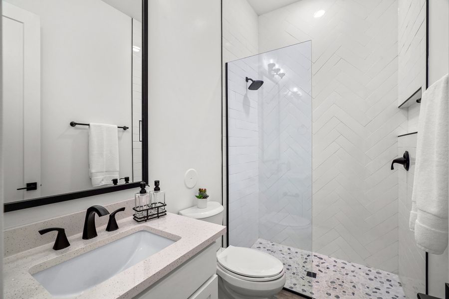 Furnished interior view inside a new home in Verdancia, El Paso (Image 45).