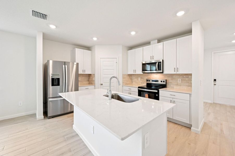 5461 Hampton Park Cir - Edited