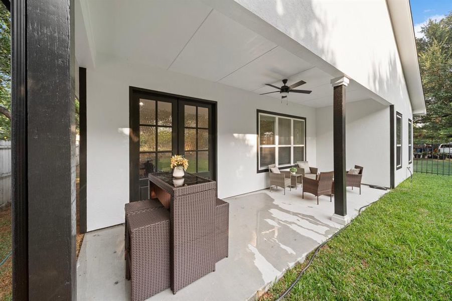 View of patio / terrace featuring ceiling fan and outdoor lounge area