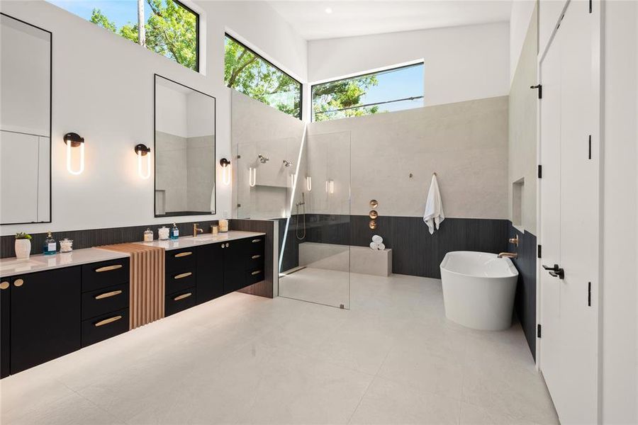 Furnished interior view inside a new home in , Dallas (Image 10).