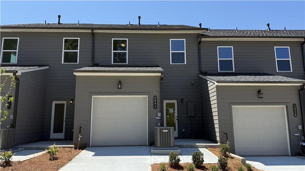 Front exterior of a new home in Park Vue, Atlanta, GA, highlighting curb appeal (Image 21).