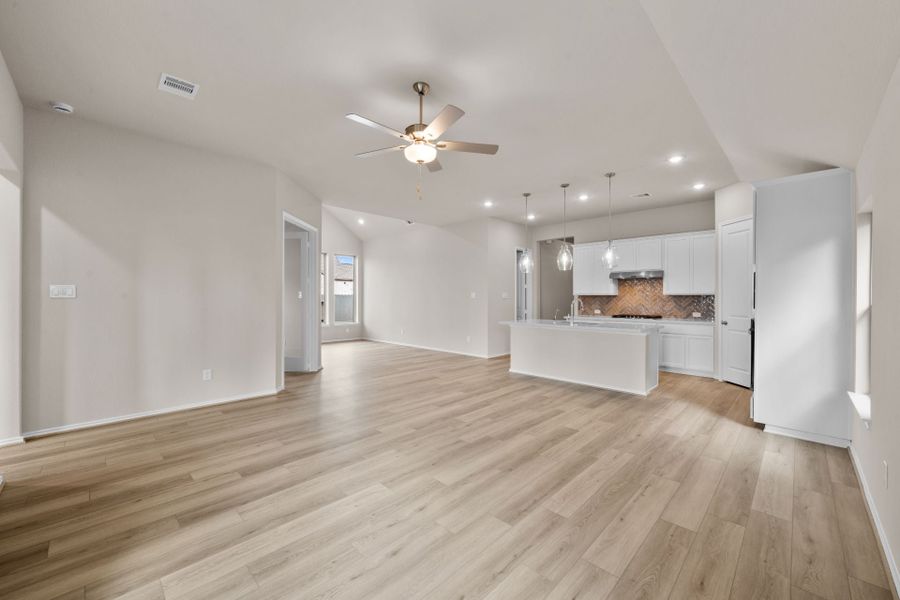 1,941sf New Home in San Antonio, TX. - Slide 13 1,941sf New Home in San Antonio, TX. - Slide 13