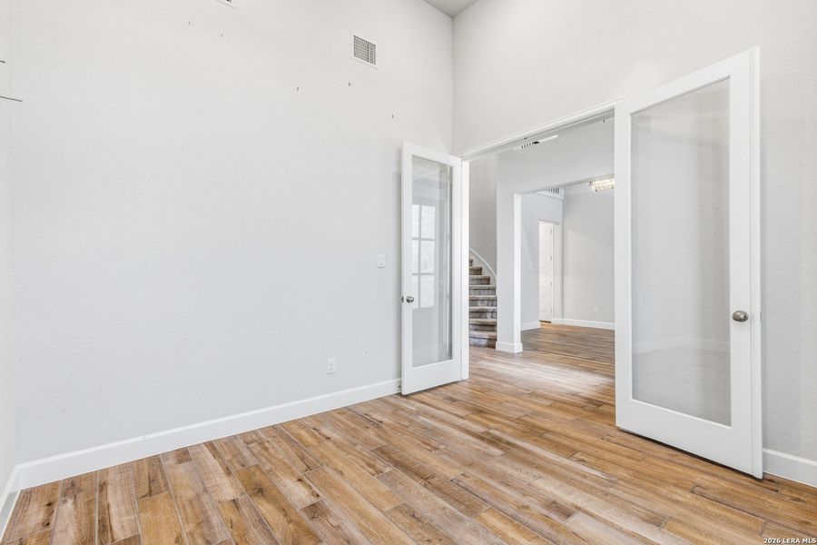 Spacious, unfurnished interior of a new home in Ladera, San Antonio (Image 39). Spacious, unfurnished interior of a new home in Ladera, San Antonio (Image 39).