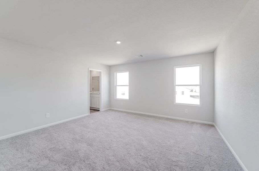 Spacious, unfurnished interior of a new home in Shirey Forest - Branches, Lufkin (Image 15).