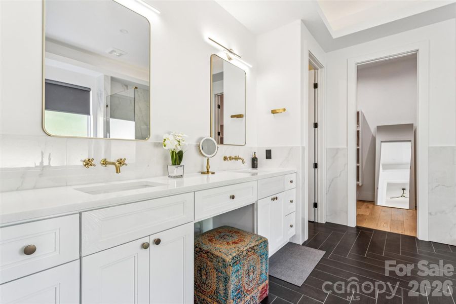 Primary bath with dual vanity, water closet