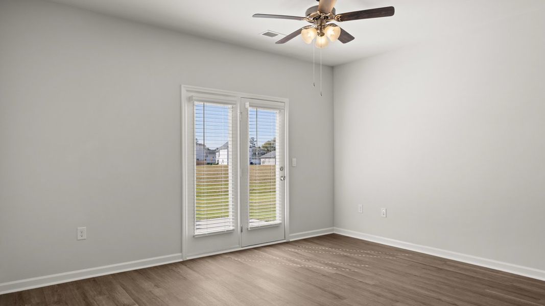 Spacious, unfurnished interior of a new home in The Islands, Beech Island (Image 16). Spacious, unfurnished interior of a new home in The Islands, Beech Island (Image 16).