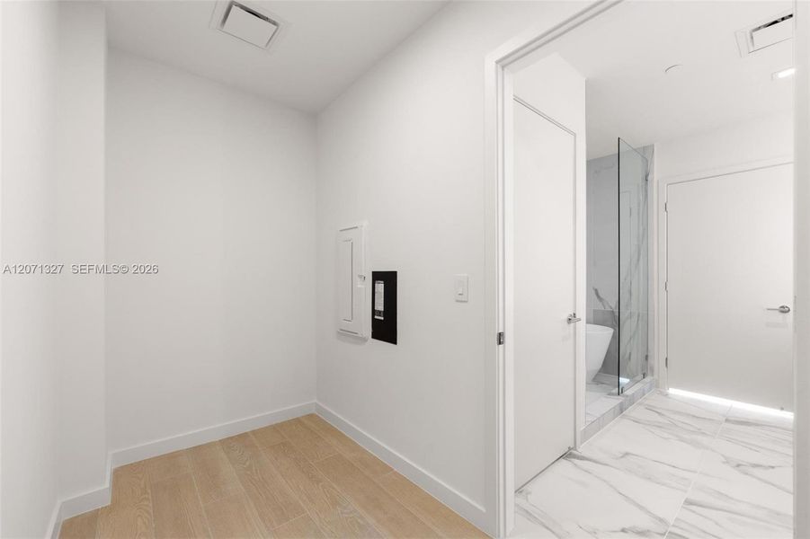 Spacious, unfurnished interior of a new home in , Miami (Image 19).