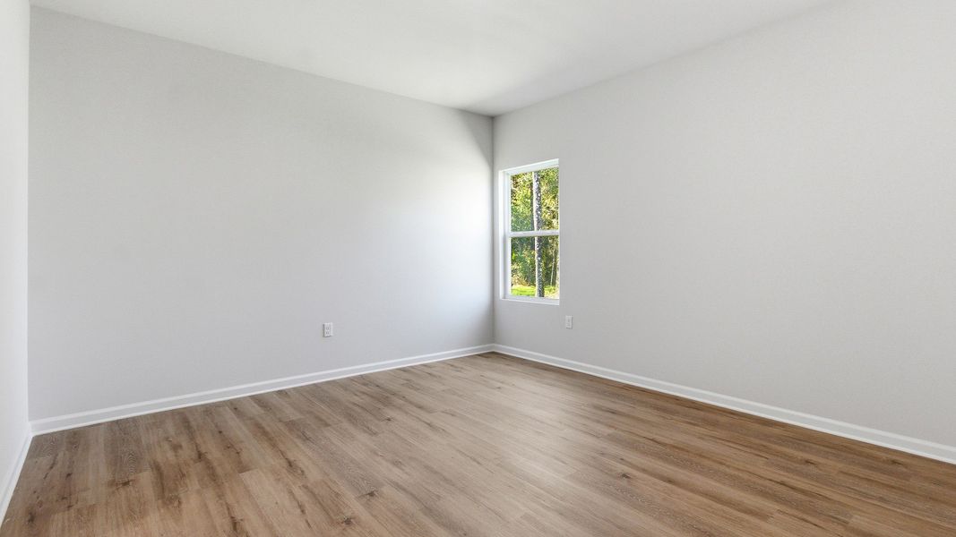 Spacious, unfurnished interior of a new home in Greystone, Crawfordville (Image 34).