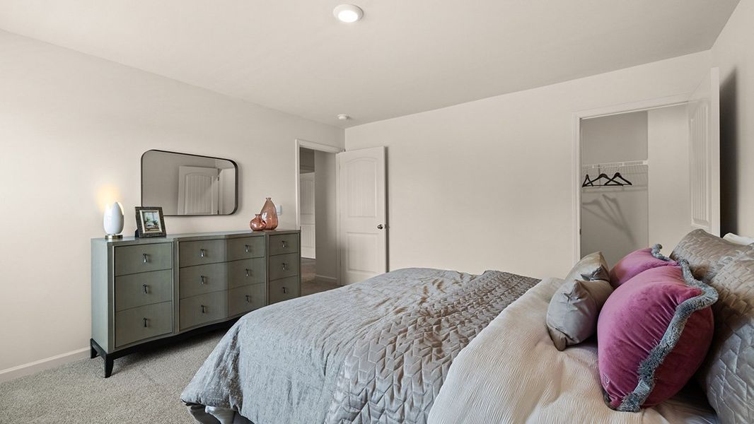 Representative furnished interior of a home built from the Penwell by D.R. Horton in Oakleigh Glen, Dallas (Image 23).