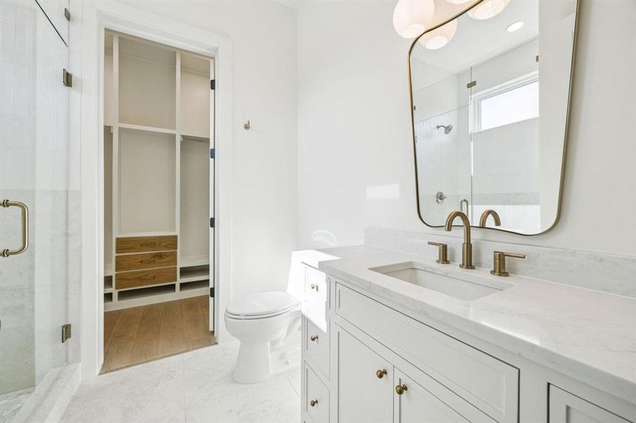 Furnished interior view inside a new home in , Dallas (Image 9).