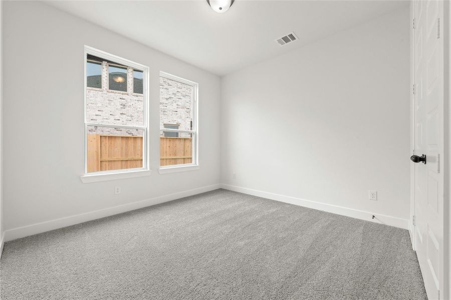 Spacious, unfurnished interior of a new home in Candela, Richmond (Image 9).