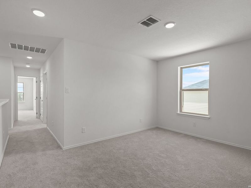 Spacious, unfurnished interior of a new home in Meadows at Oak Creek, San Antonio (Image 28). Spacious, unfurnished interior of a new home in Meadows at Oak Creek, San Antonio (Image 28).