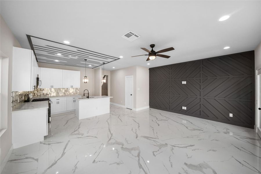 Image 12 of a home in . Image 12 of a home in .