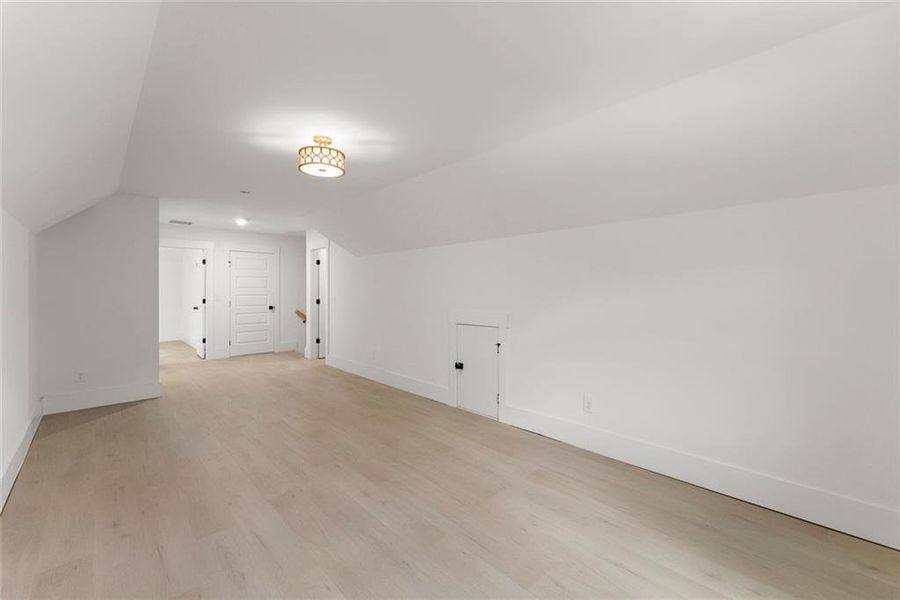 Spacious, unfurnished interior of a new home in , Gainesville (Image 40).
