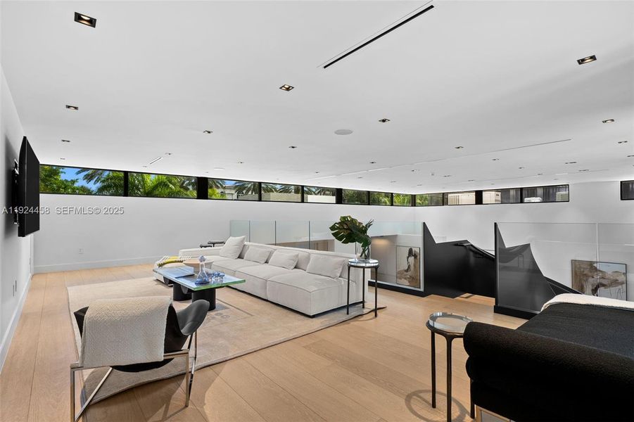 Furnished interior view inside a new home in , Golden Beach (Image 14).