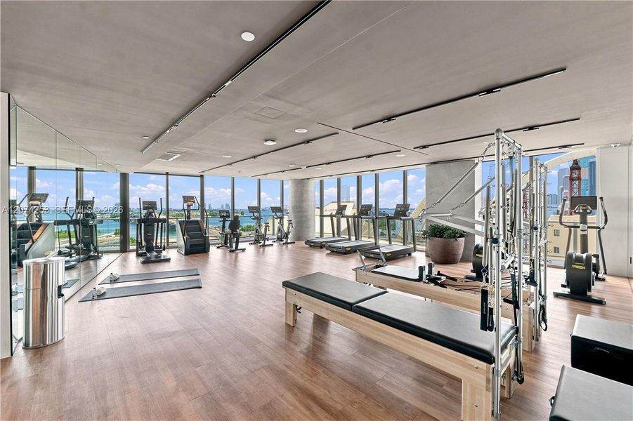 Community amenities in , Miami (Image 35).