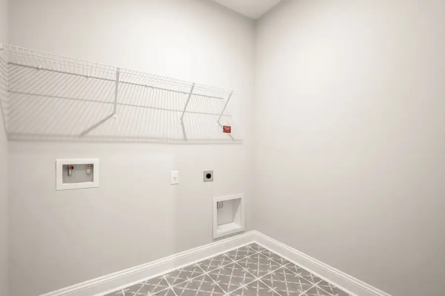 Spacious, unfurnished interior of a new home in Waterways, Richmond Hill (Image 44).