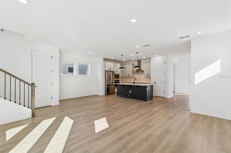 Spacious, unfurnished interior of a new home in Weslyn Park in Sunbridge 34', St. Cloud (Image 28).