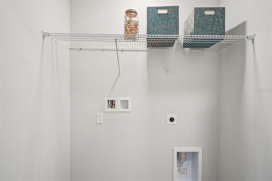 Spacious, unfurnished interior of a new home in Twin Oaks, Zephyrhills (Image 23).