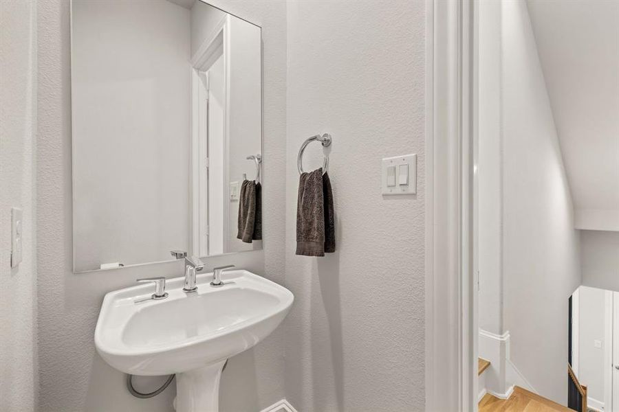 Image 37 of a home in .