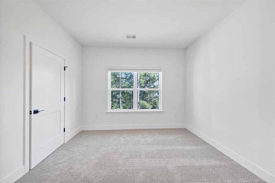 Spacious, unfurnished interior of a new home in Tuscany Hills, Douglasville (Image 31).