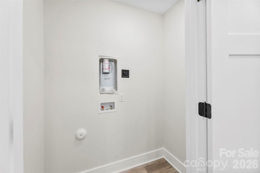 Spacious, unfurnished interior of a new home in , Shelby (Image 17).