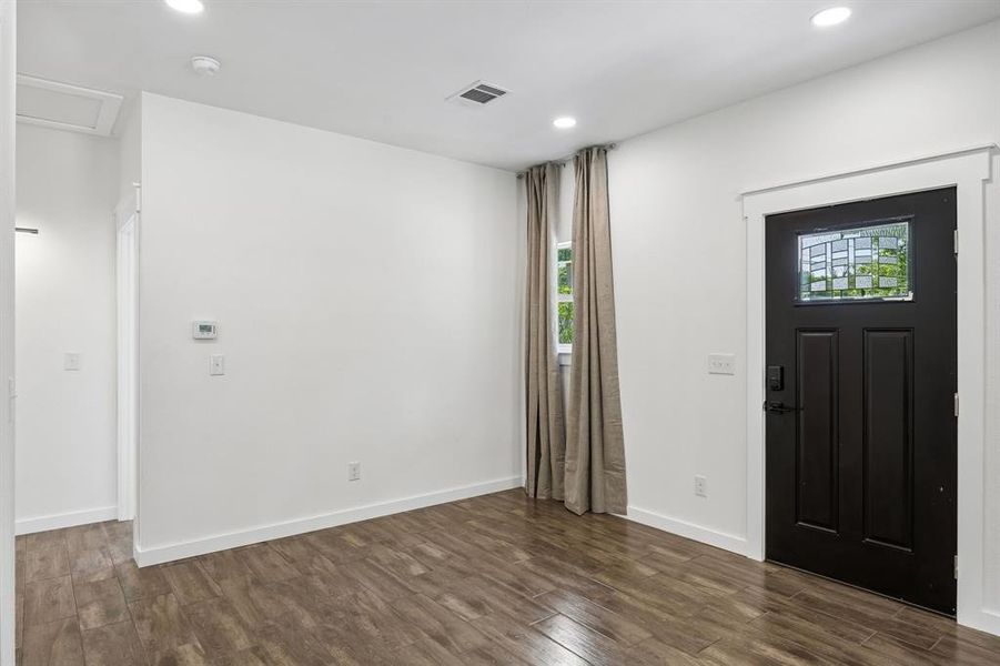 Spacious, unfurnished interior of a new home in , Canton (Image 27).