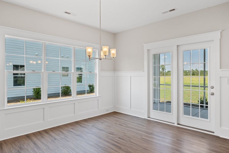 Representative unfurnished interior of a home built from the Kauai by Bill Clark Homes in Sidbury Landing, Wilmington (Image 54).