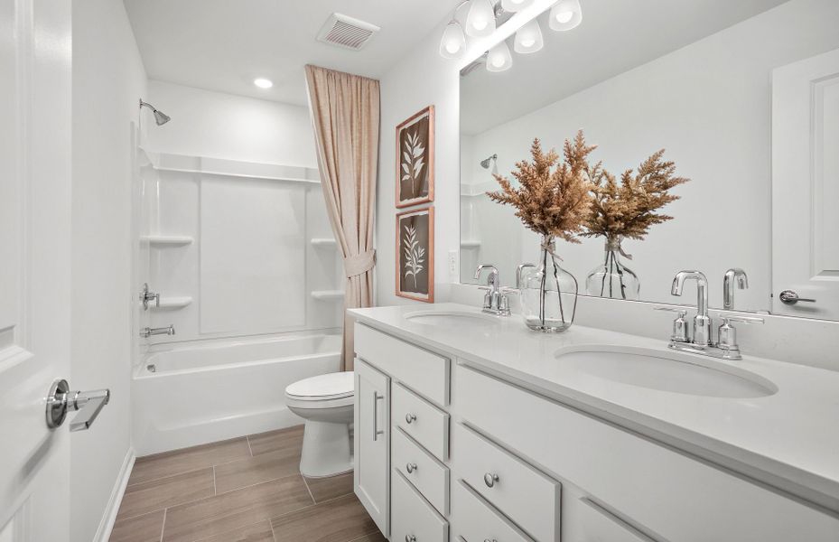 Representative furnished interior of a home built from the Marshall by Pulte Homes in The Retreat at Carolina Ridge, Harrisburg (Image 9).