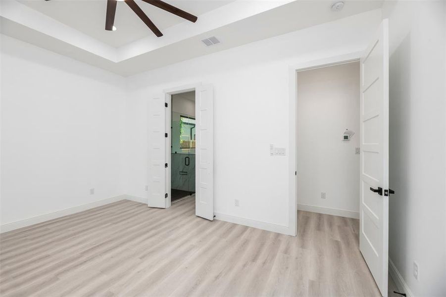 Spacious, unfurnished interior of a new home in , Dallas (Image 26).