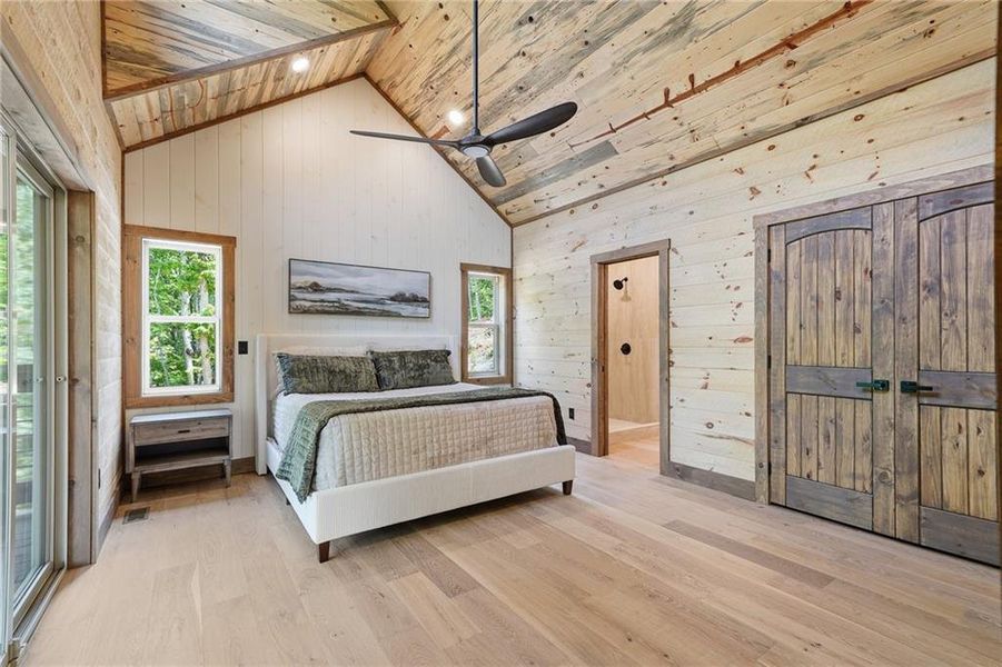 Furnished interior view inside a new home in , Blue Ridge (Image 5).
