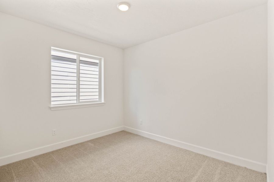 Spacious, unfurnished interior of a new home in Feather Ridge, Redmond (Image 10). Spacious, unfurnished interior of a new home in Feather Ridge, Redmond (Image 10).