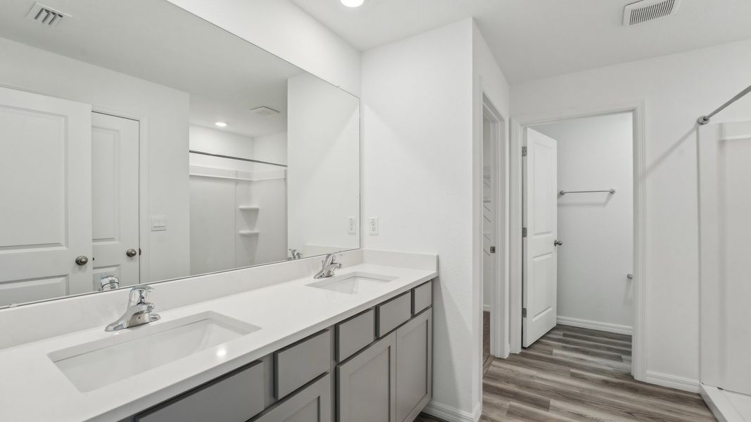 Representative furnished interior of a home built from the Lakeside by D.R. Horton in Abbott Park, Zephyrhills (Image 20). Representative furnished interior of a home built from the Lakeside by D.R. Horton in Abbott Park, Zephyrhills (Image 20).