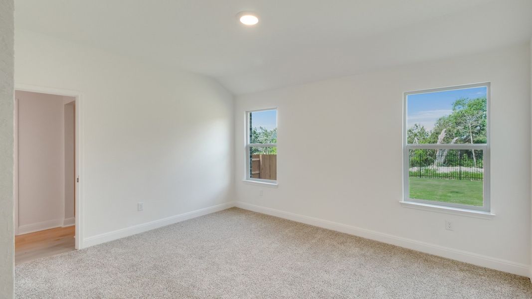 Representative unfurnished interior of a home built from the The Alvin by D.R. Horton in Riverview, Georgetown (Image 11).