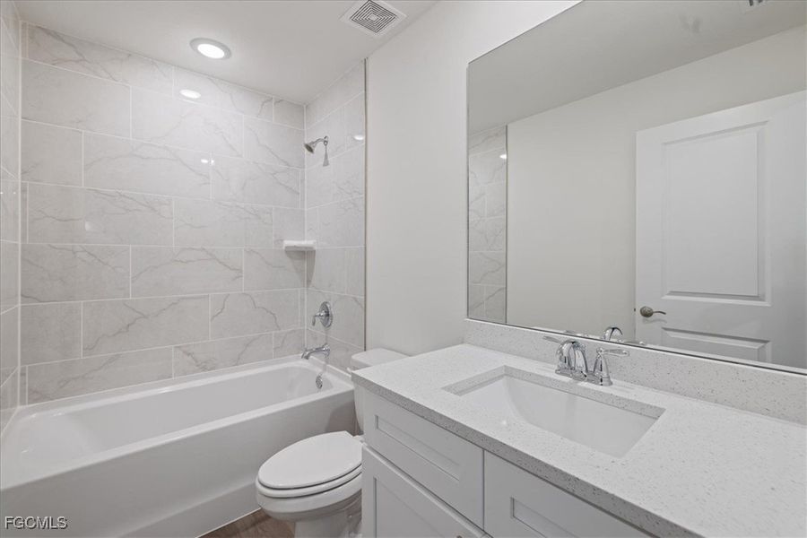 Furnished interior view inside a new home in Cape Coral, Cape Coral (Image 14).