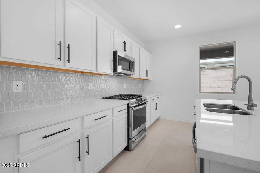 hj-az-phoenix-asante-vista-ellington-lot