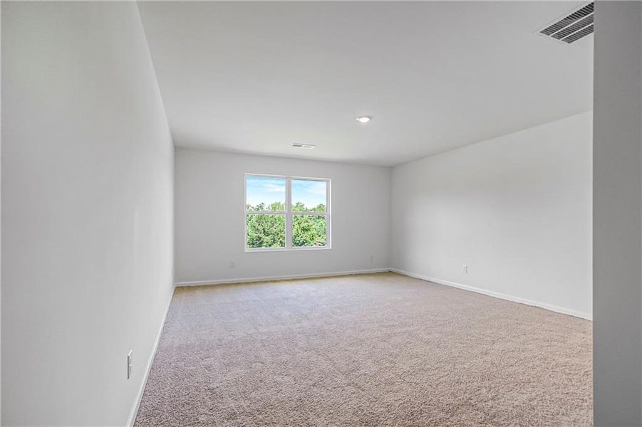 Spacious, unfurnished interior of a new home in Harvest Park, Decatur (Image 14).
