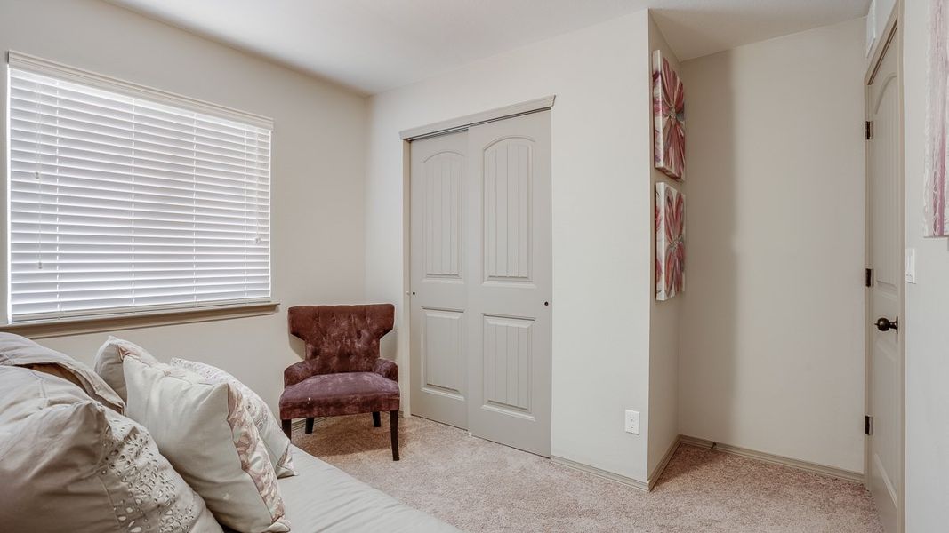 Furnished interior view inside a new home in Crossland, Clint (Image 21).