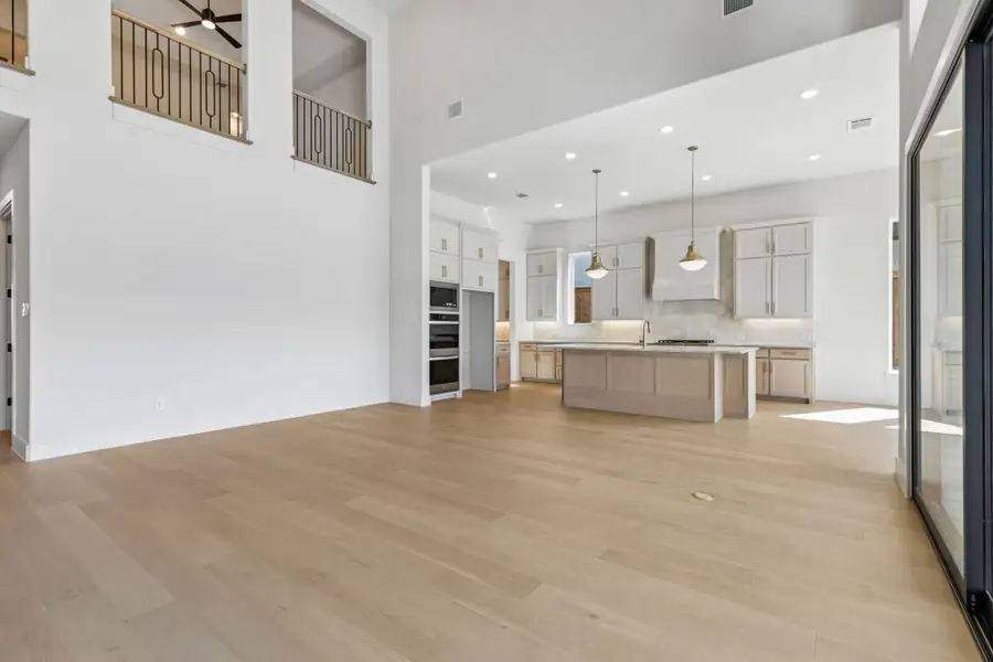 Spacious, unfurnished interior of a new home in StarView, Prosper (Image 21).