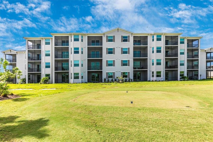 Condo located in Venice, FL showcasing its design and architecture (Image 6). Condo located in Venice, FL showcasing its design and architecture (Image 6).