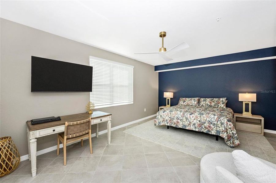 Furnished interior view inside a new home in Wellen Park Golf & Country Club, Venice (Image 38).
