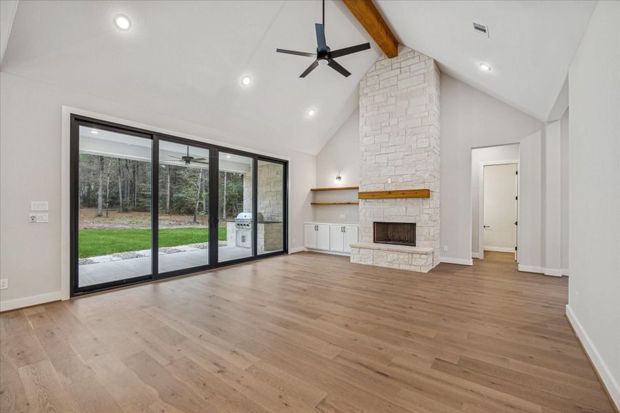 Spacious, unfurnished interior of a new home in , Huntsville (Image 35).