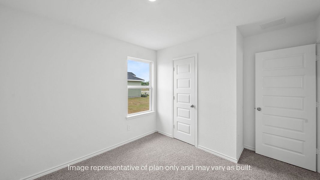 Spacious, unfurnished interior of a new home in Saratoga Crossing, Corpus Christi (Image 18).