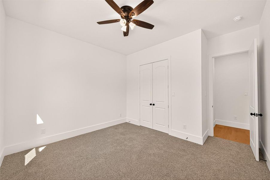 Spacious, unfurnished interior of a new home in , Tomball (Image 39).