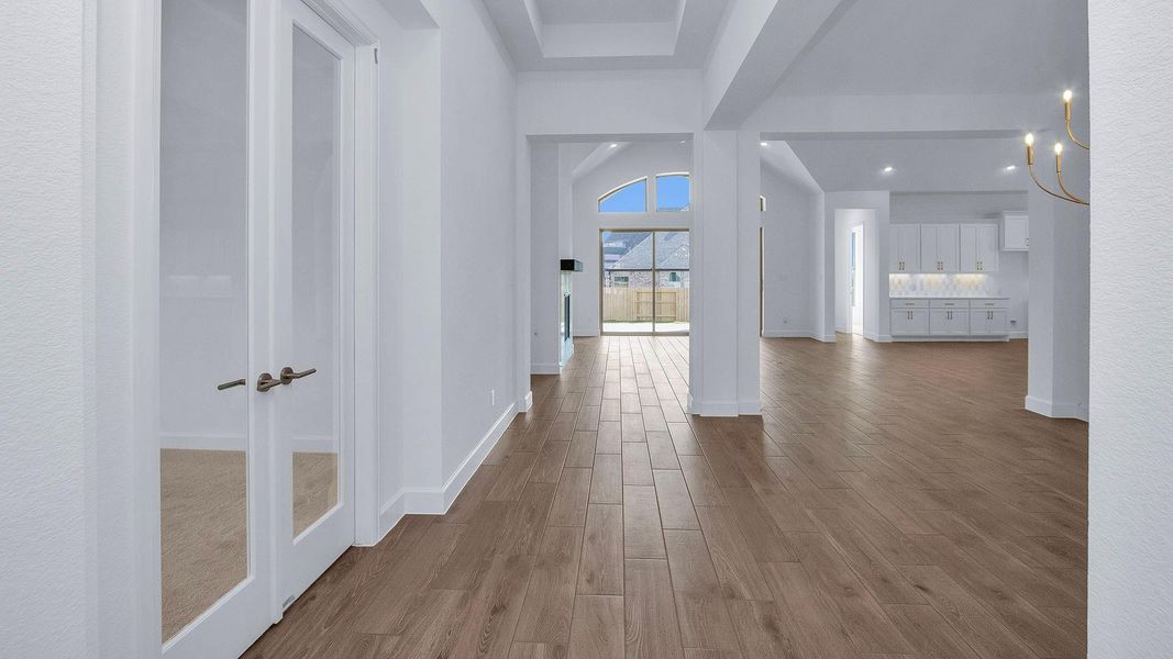 Spacious, unfurnished interior of a new home in Briarley 70', Montgomery (Image 18).