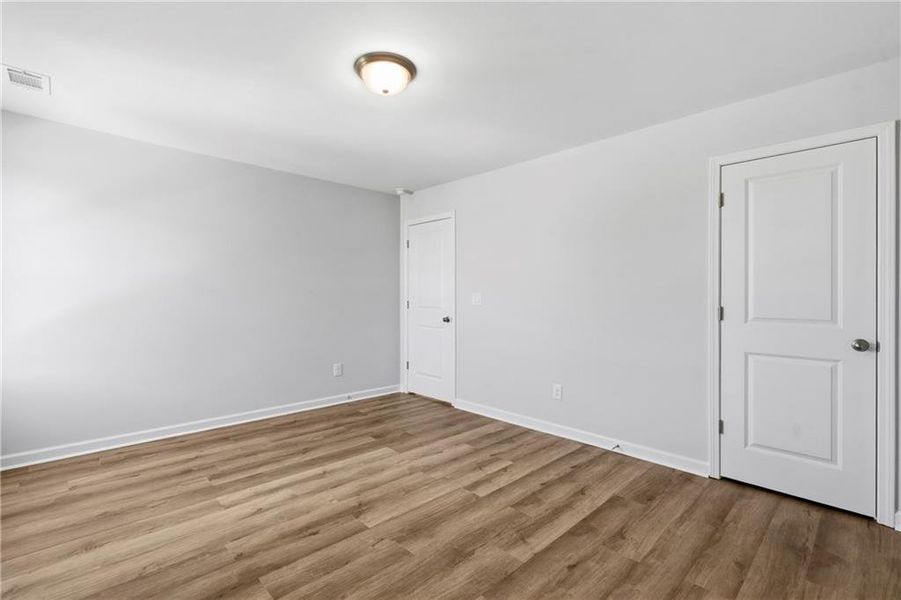 Spacious, unfurnished interior of a new home in Annsbury Park, Lilburn (Image 20).