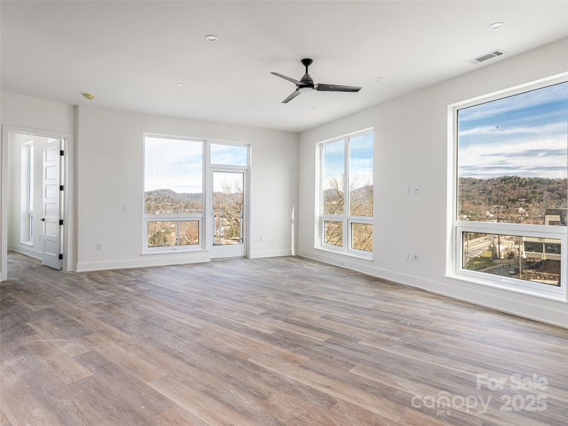 Photo Similar Photo Similar