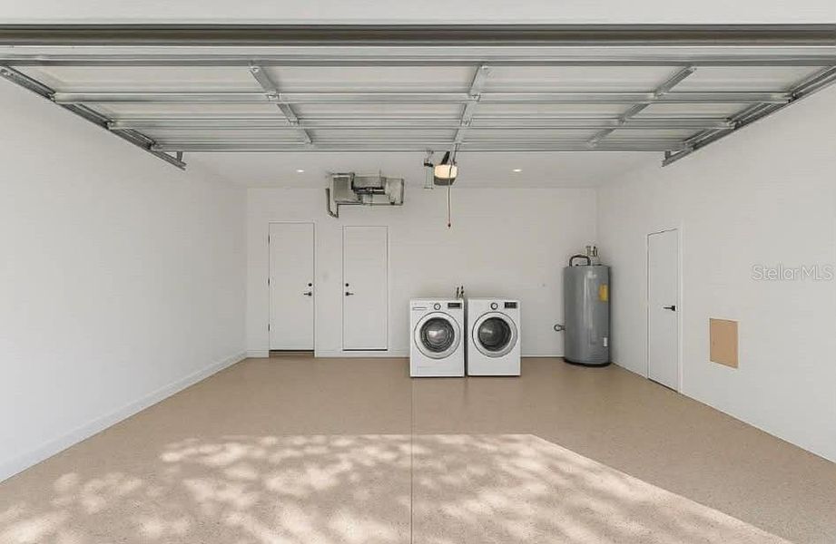 Spacious, unfurnished interior of a new home in , Safety Harbor (Image 14).