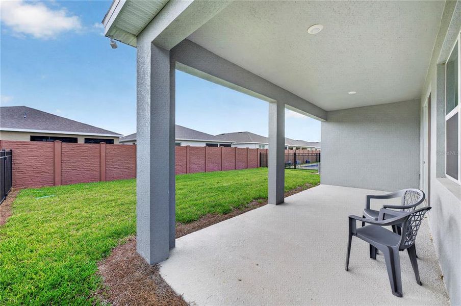 Exterior details and patio area of a home in , Ocala (Image 26).