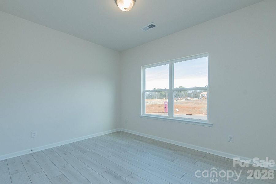Spacious, unfurnished interior of a new home in Winecoff, Salisbury (Image 16).